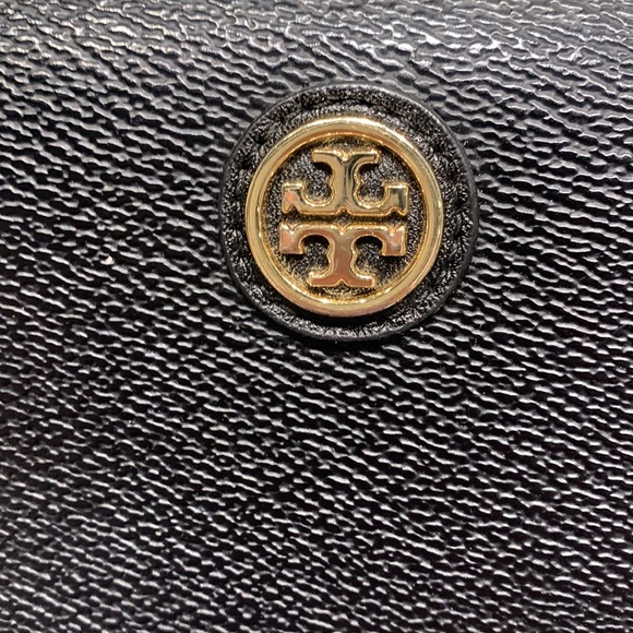 Black Tory Burch wallet excellent condition - Picture 4 of 7